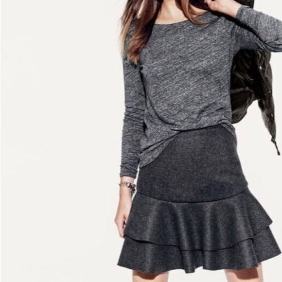J crew flounce skirt in bonded wool gray tiered 4 structured ruffle - Picture 3 of 7